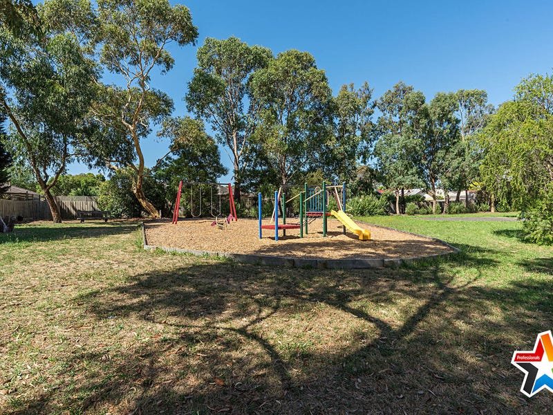 4/18 Newman Road, Mooroolbark image 9