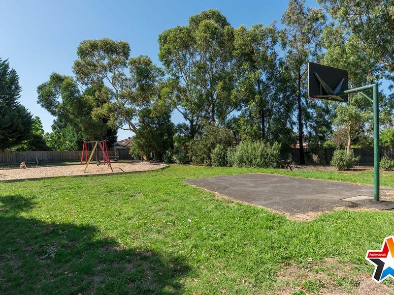 4/18 Newman Road, Mooroolbark image 10