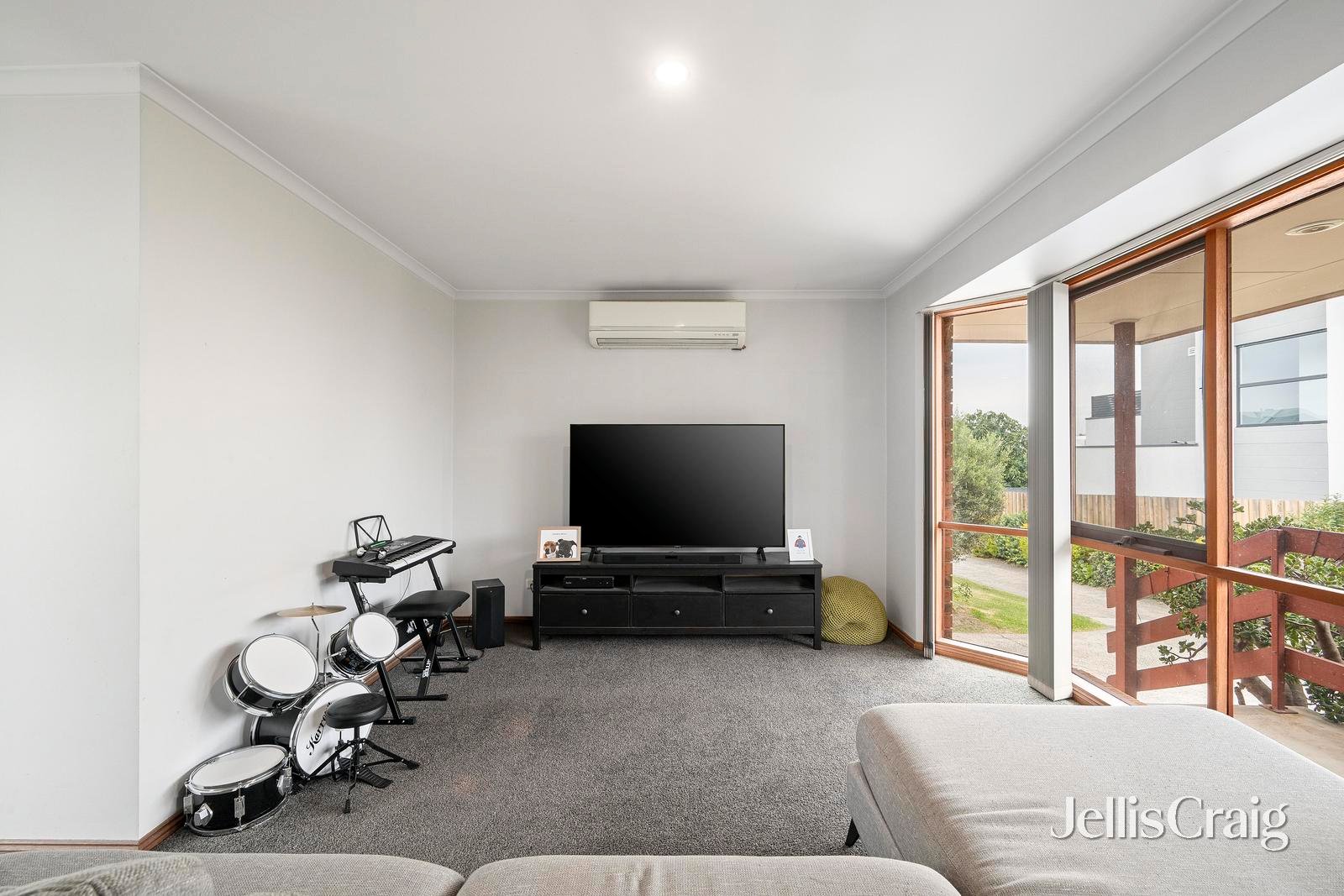 4/18 Slevin Street, Lilydale image 2