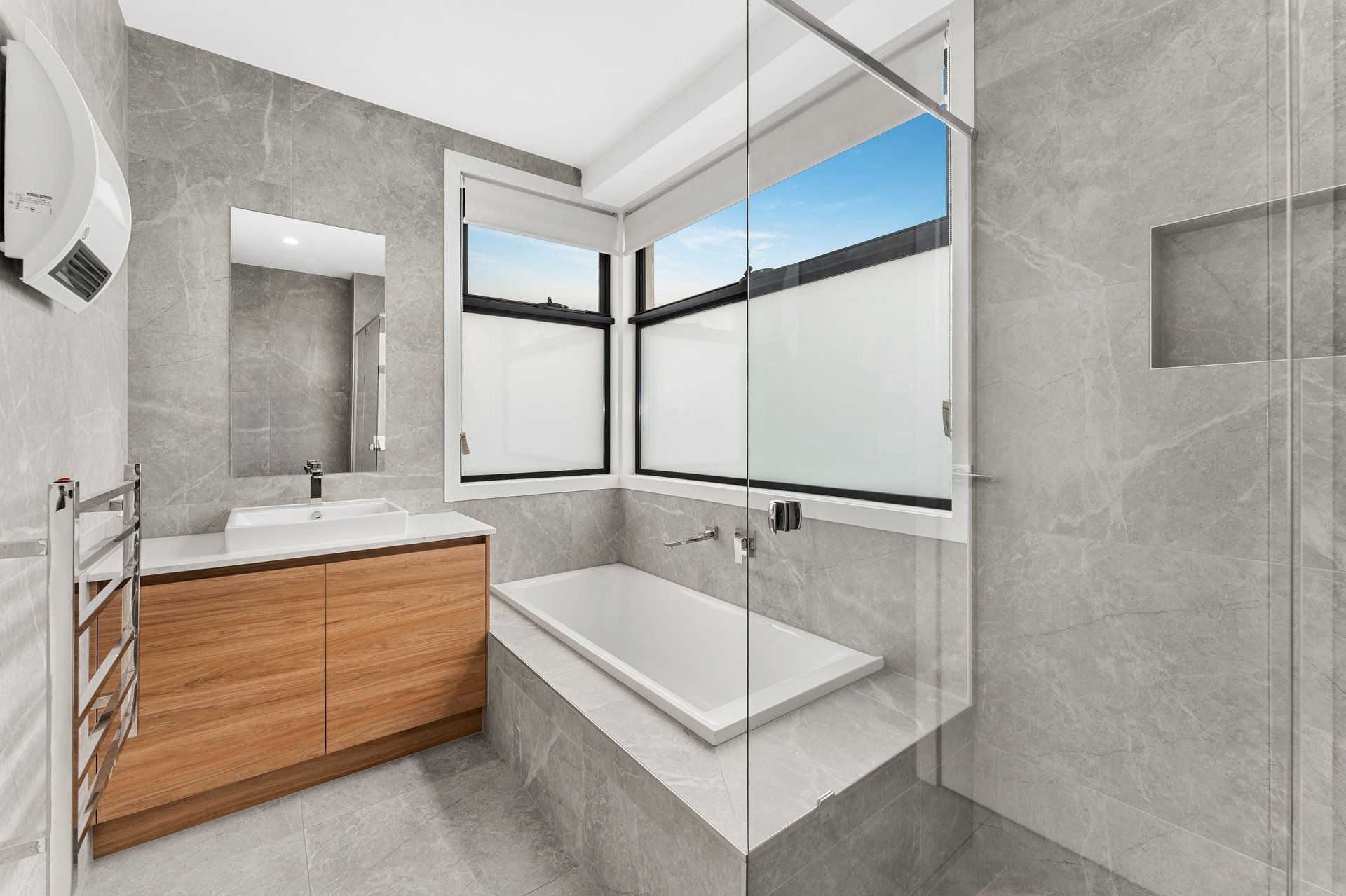 4/180 Manningham Road, Bulleen image 6