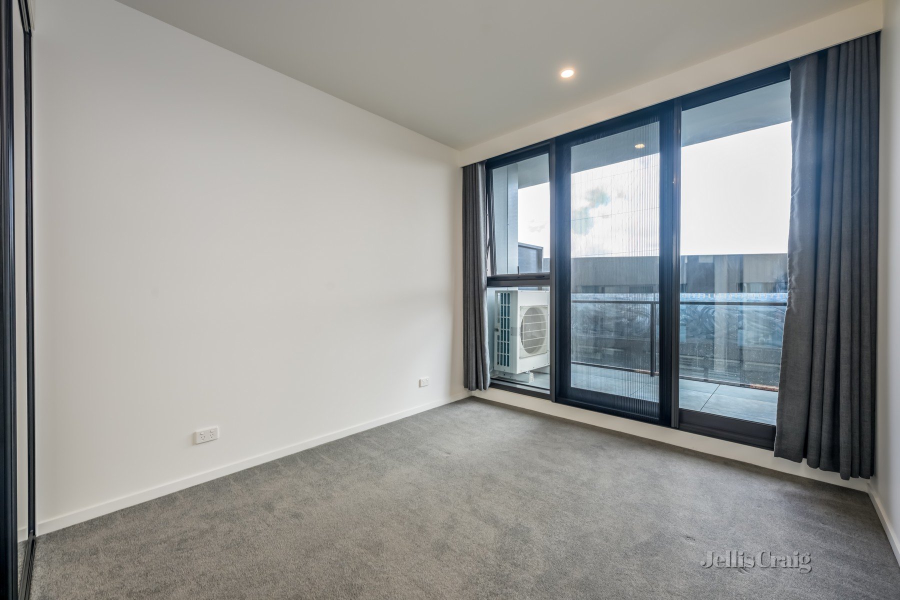 418/288 Adderley Street, West Melbourne image 6
