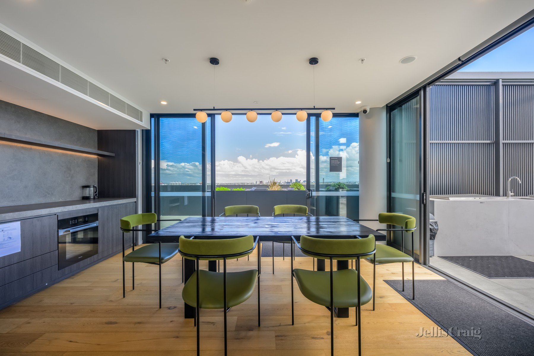 418/288 Adderley Street, West Melbourne image 2