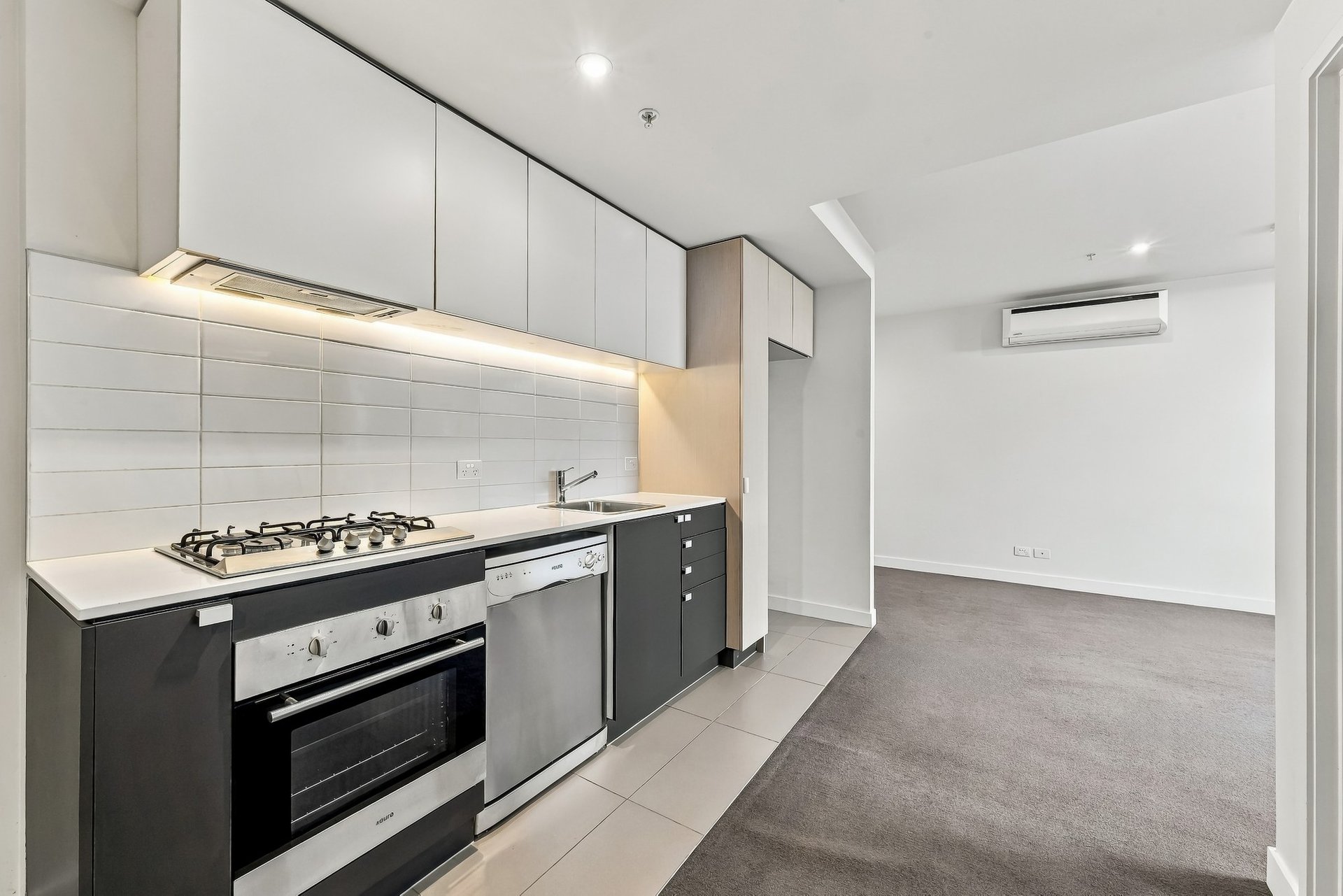 418B/1 Colombo Street, Mitcham image 3