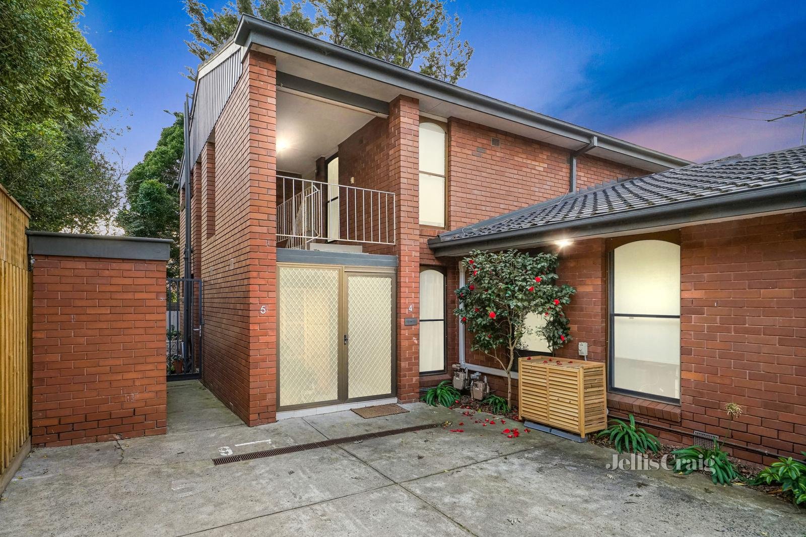4/19 Alma Street, Malvern East image 8