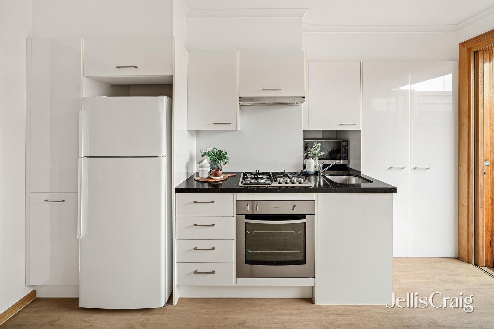 4/19 Brindisi Street, Mentone image 3