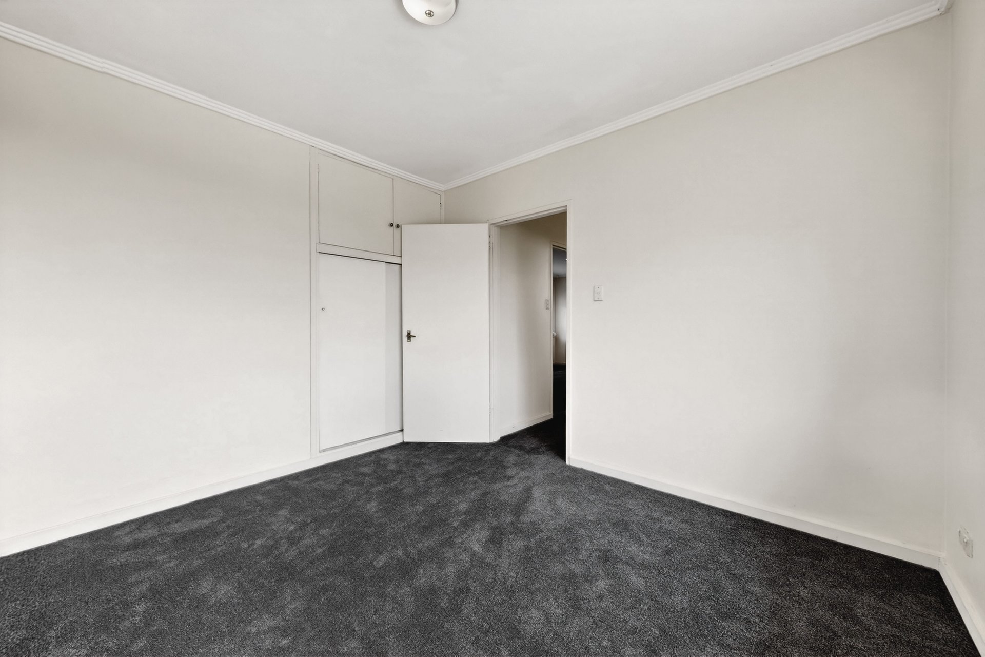 4/19 Firth Street, Doncaster image 8