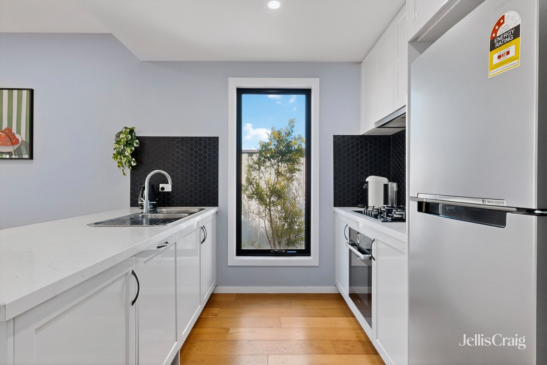 4/19 Marsh Street, Maidstone image 2