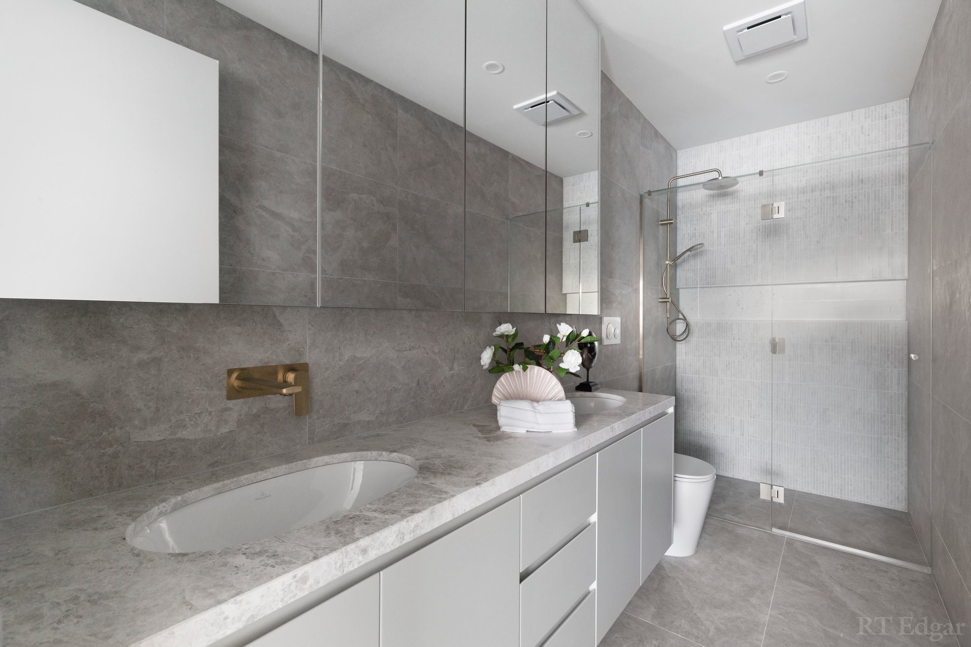 Property Gallery Thumbnail 9
