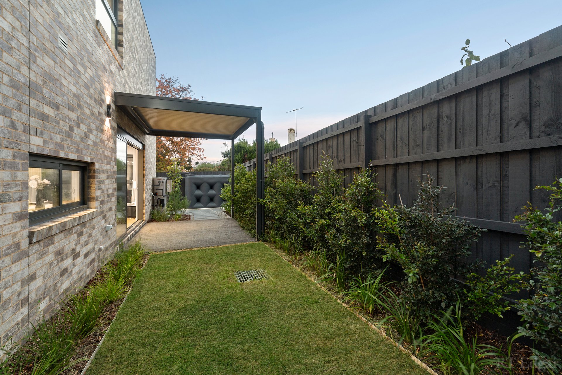 Property Gallery Thumbnail 14