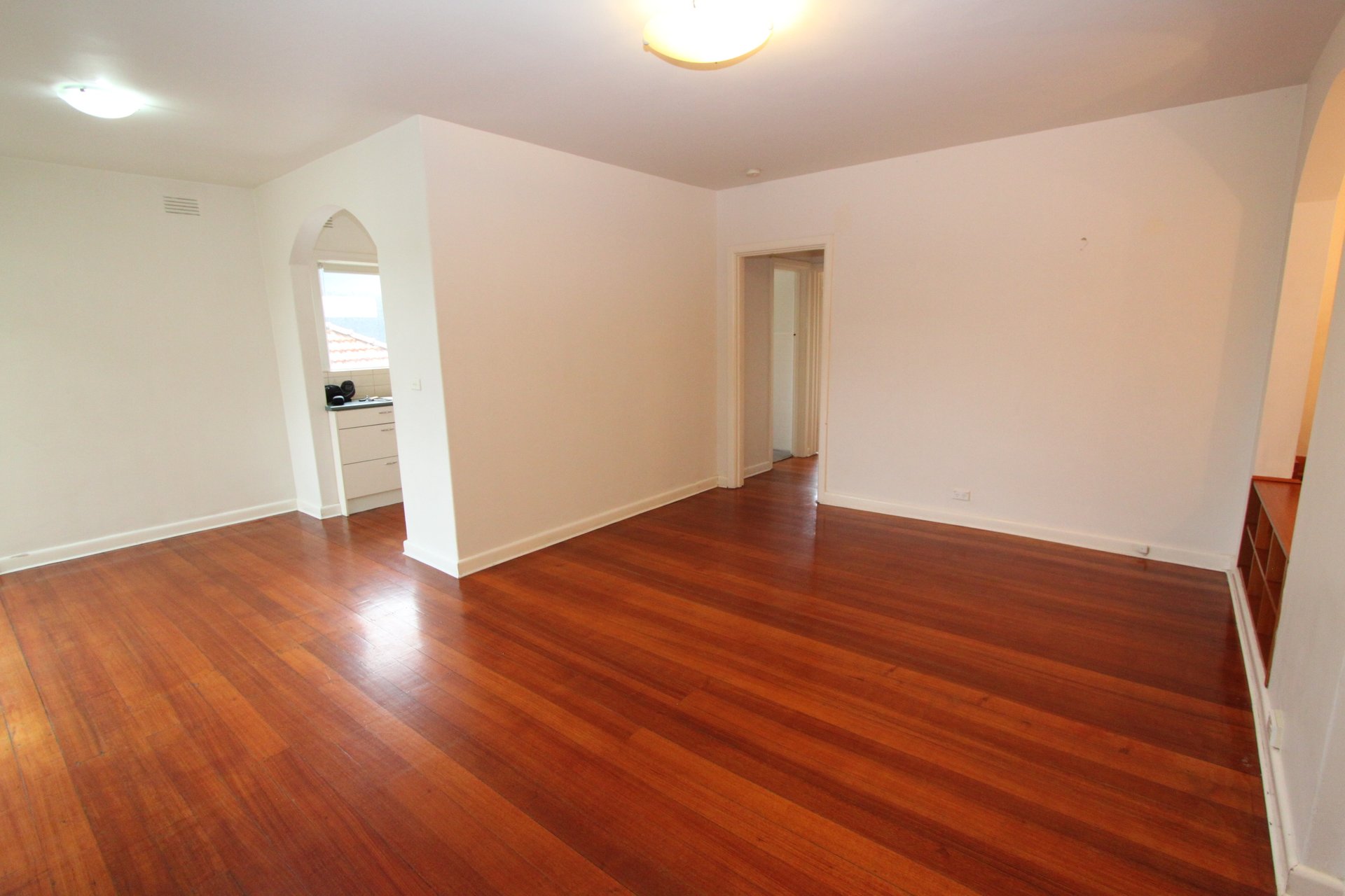 Property Gallery Thumbnail 3