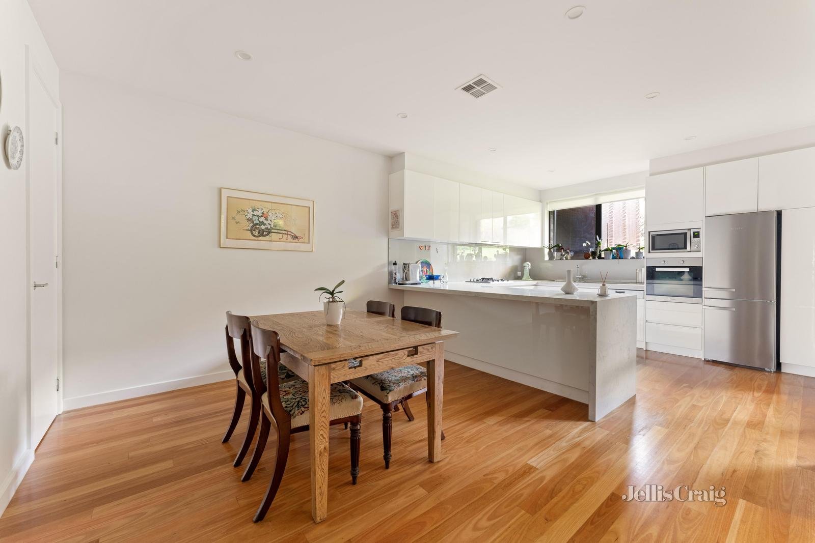 41A Boisdale Street, Surrey Hills image 5