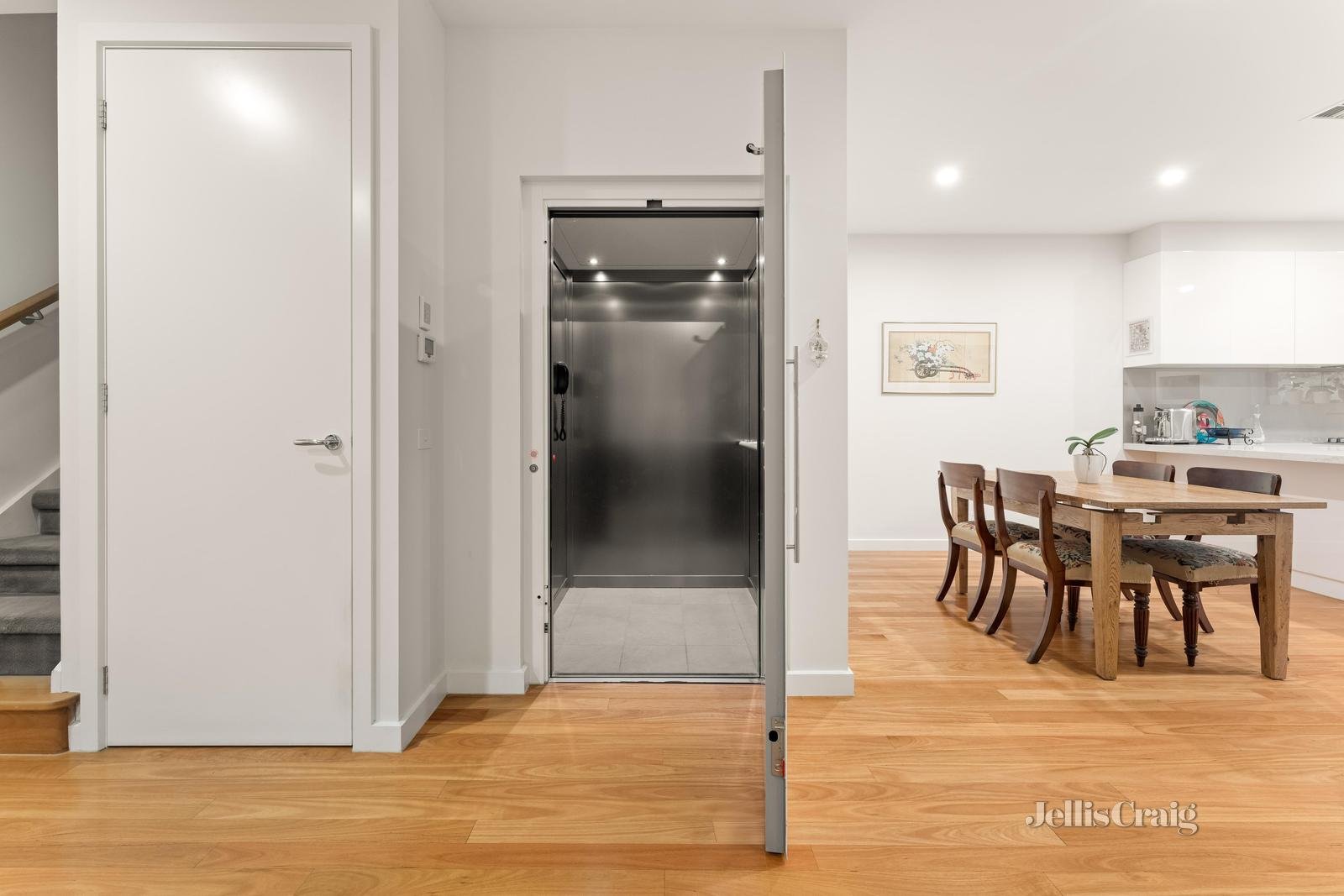 41A Boisdale Street, Surrey Hills image 6