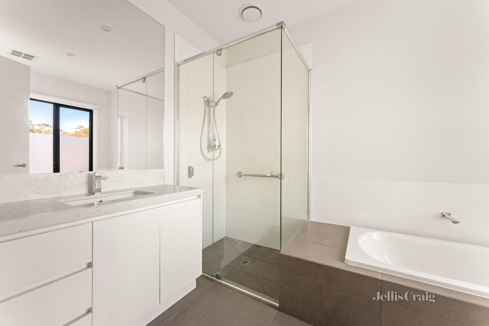 41A Boisdale Street, Surrey Hills image 8