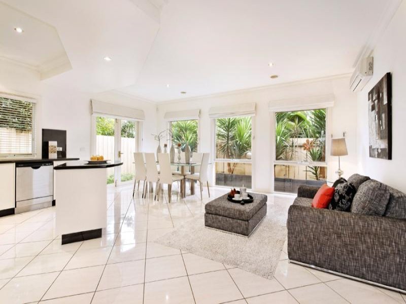 4/1a Pembroke Street, Surrey Hills image 3