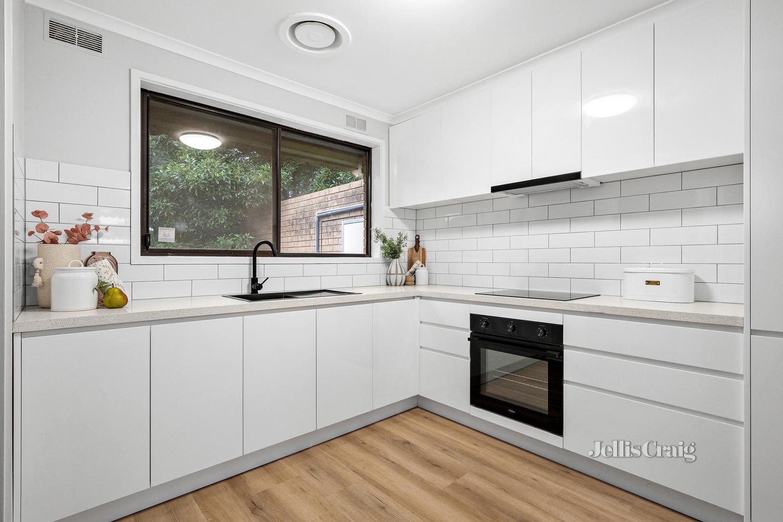 4/2-4 Eastfield Road, Ringwood East image 2