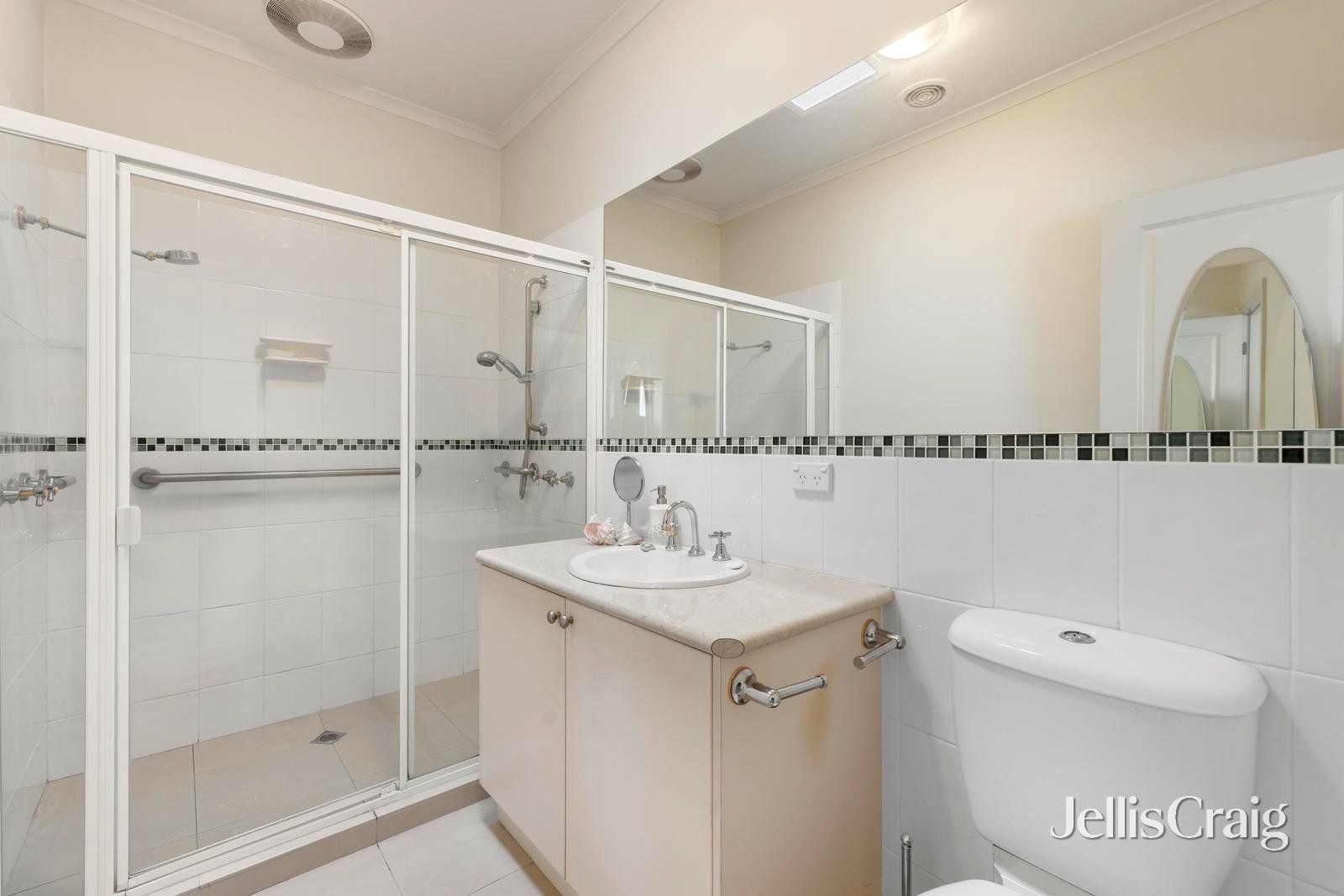 4/2-4 Flora Grove, Forest&nbsp;Hill image 8