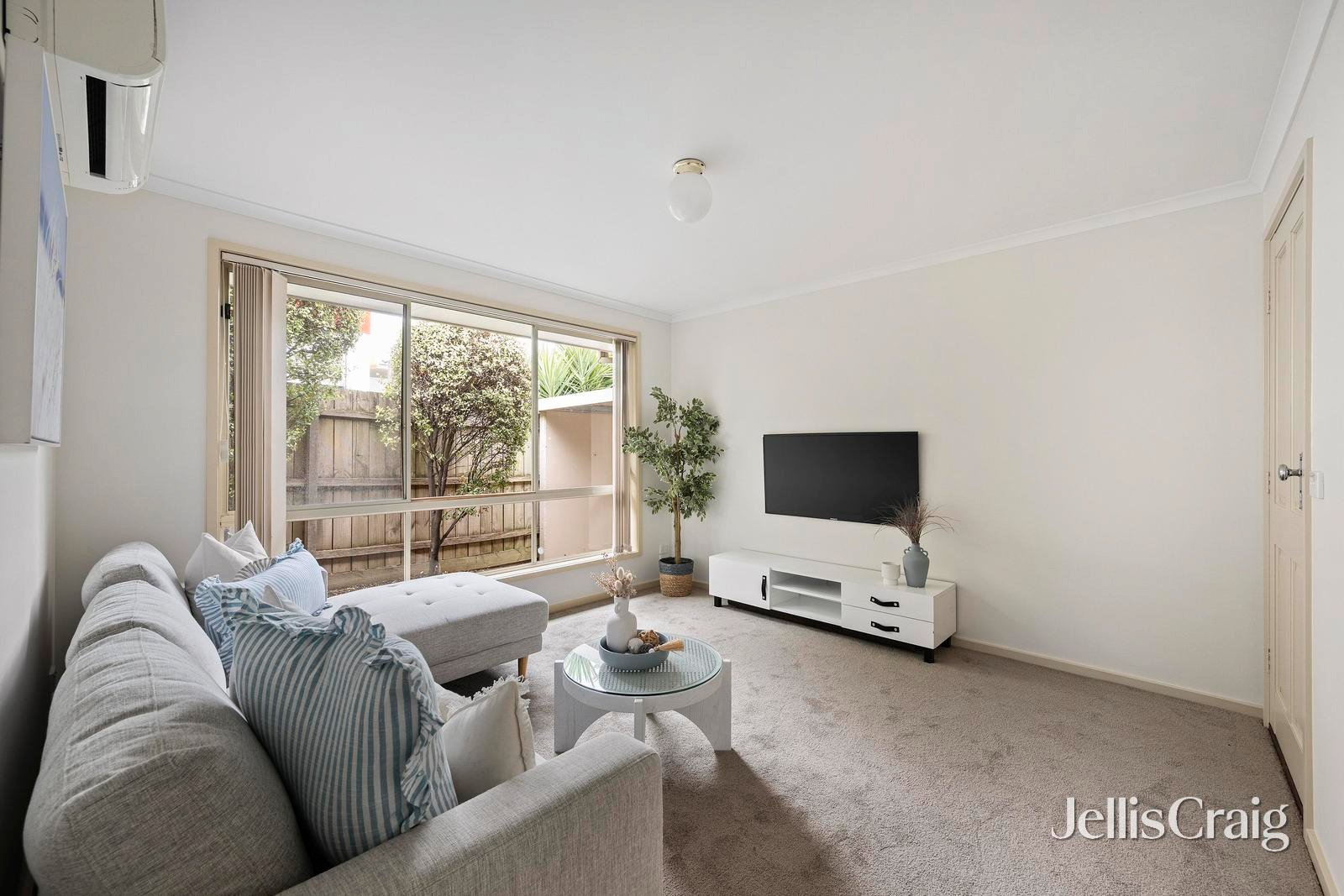 4/2-4 Lusher Road, Croydon image 3