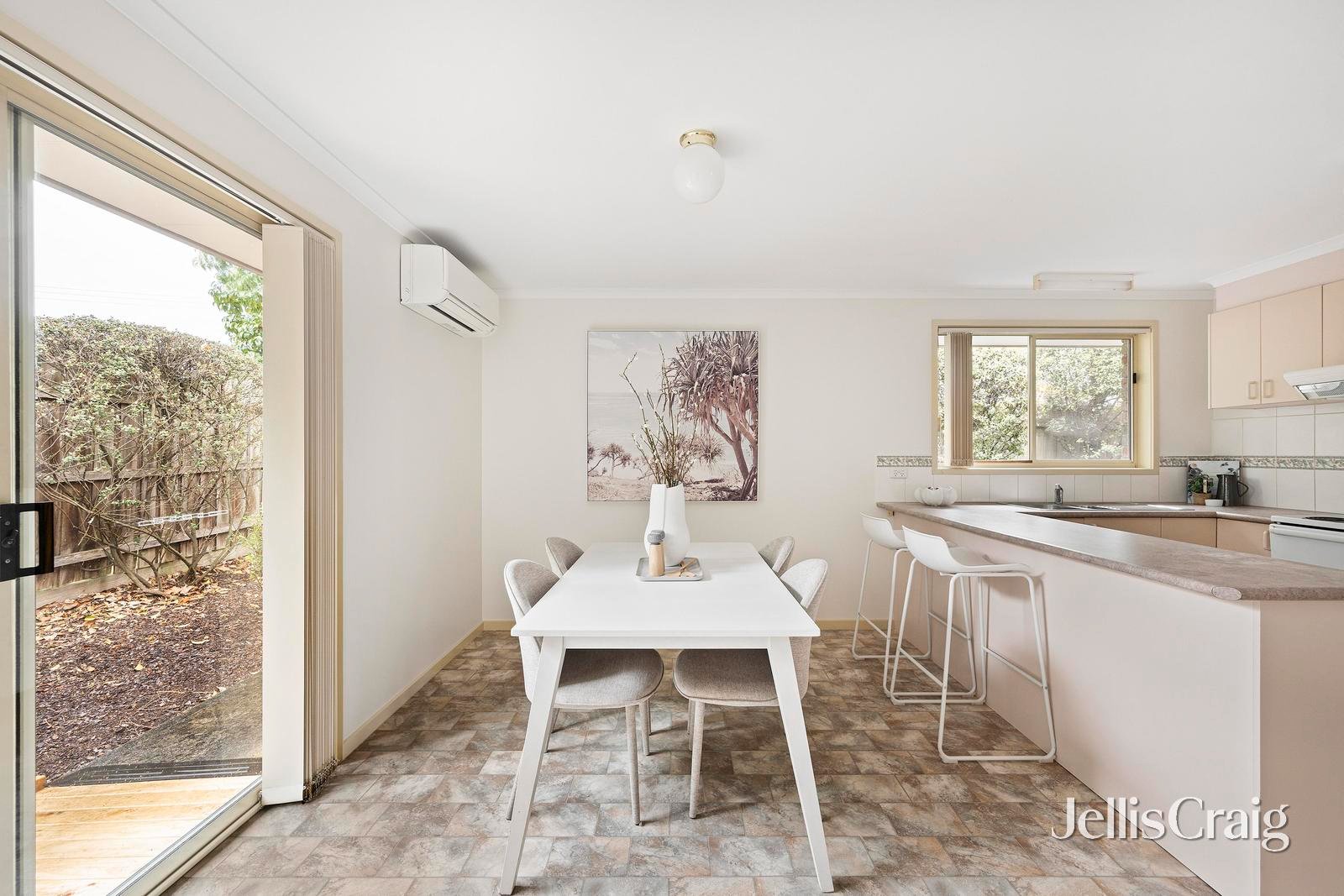 4/2-4 Lusher Road, Croydon image 4