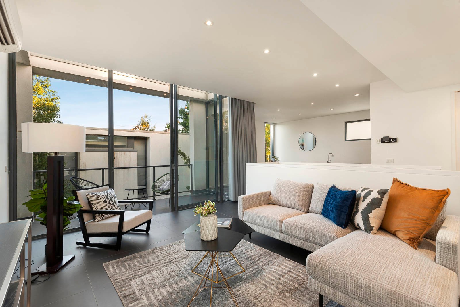 Property Gallery Thumbnail 2