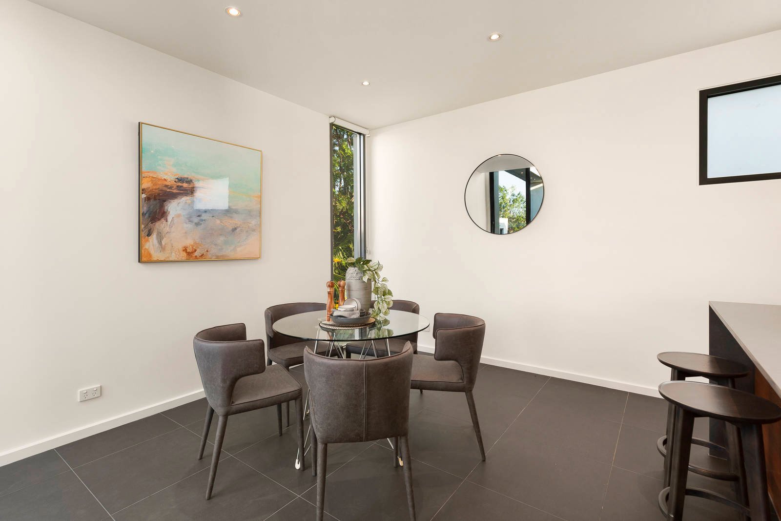 Property Gallery Thumbnail 5