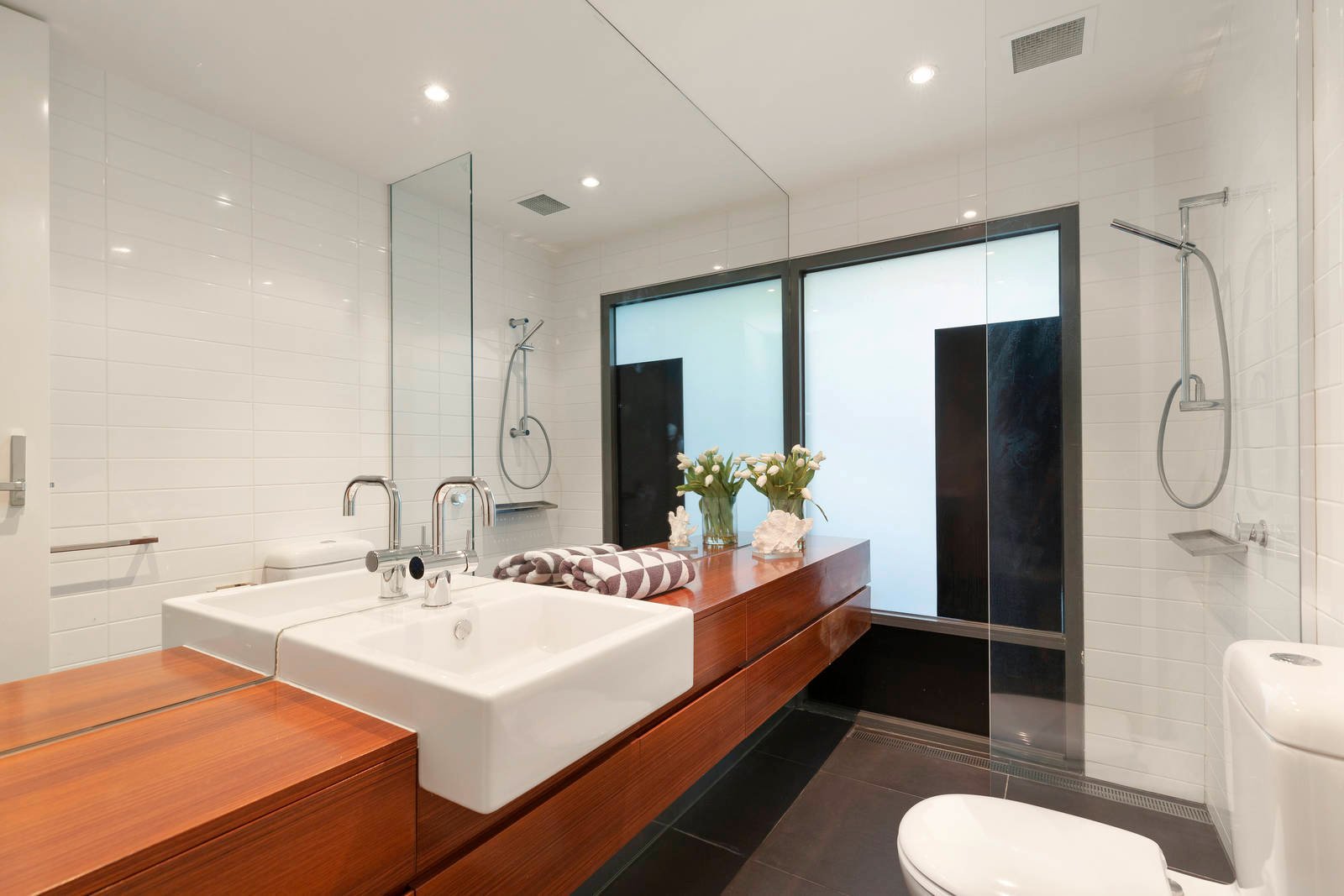 Property Gallery Thumbnail 8