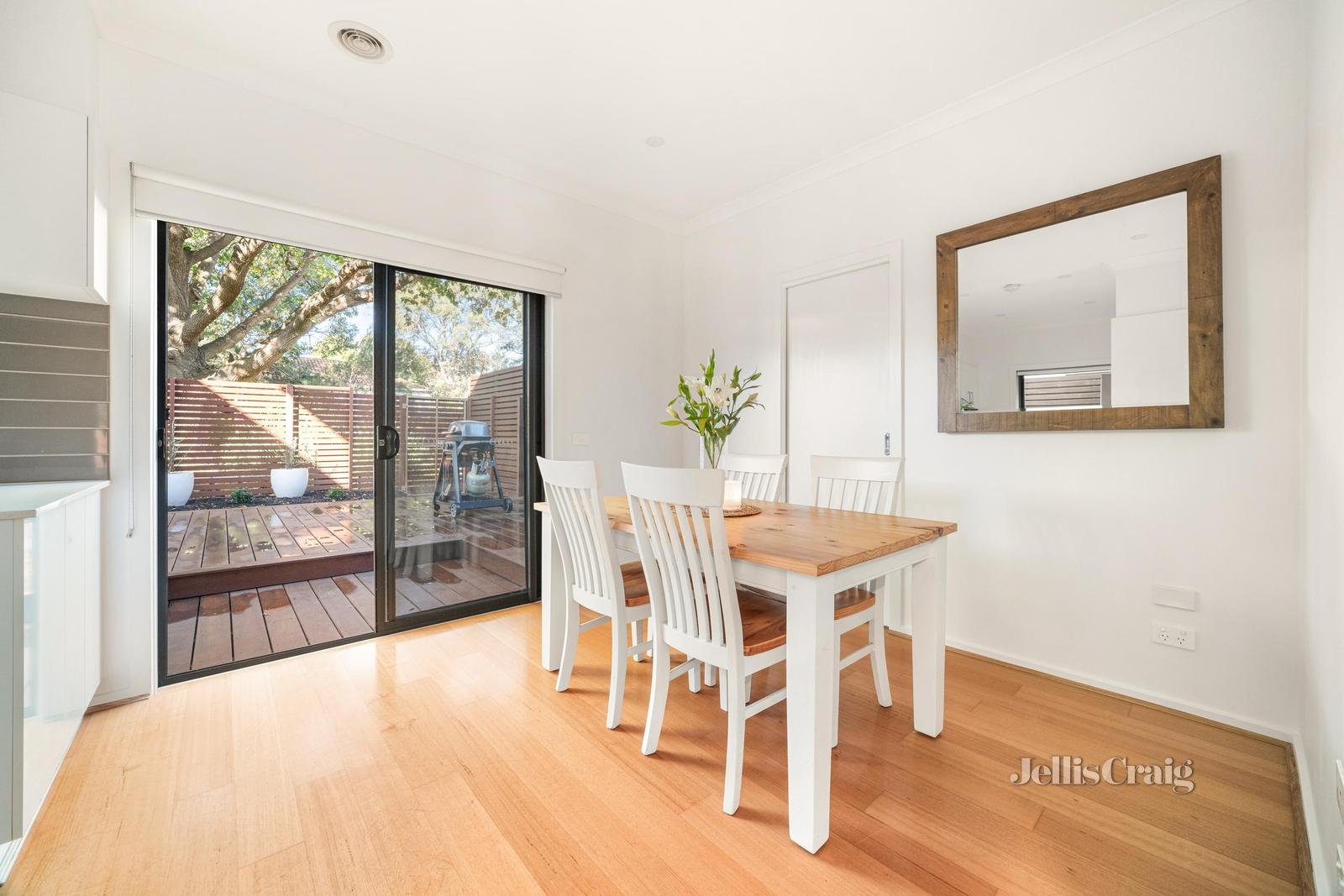 4/2 Amron Street, Chelsea Heights image 4
