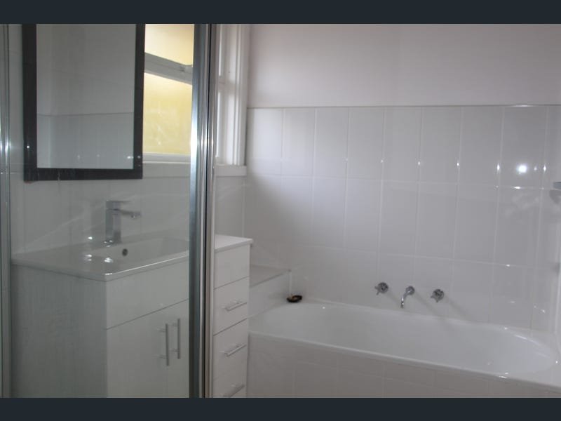 4/2 Arcadia Street, Box Hill South image 5