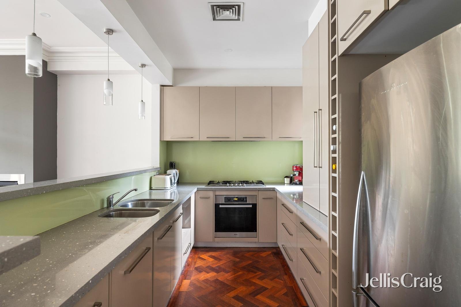 42 Arthur Street, South Yarra image 4