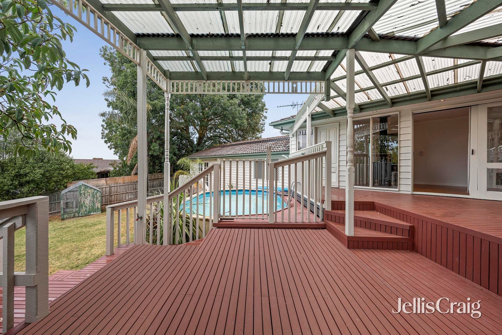 42 Autumn Grove, Mooroolbark image 12