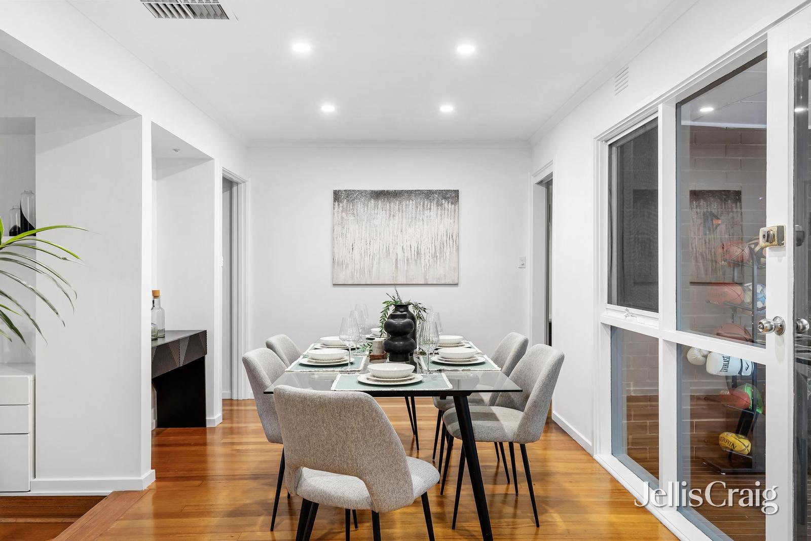 42 Avandina Crescent, Greensborough image 5