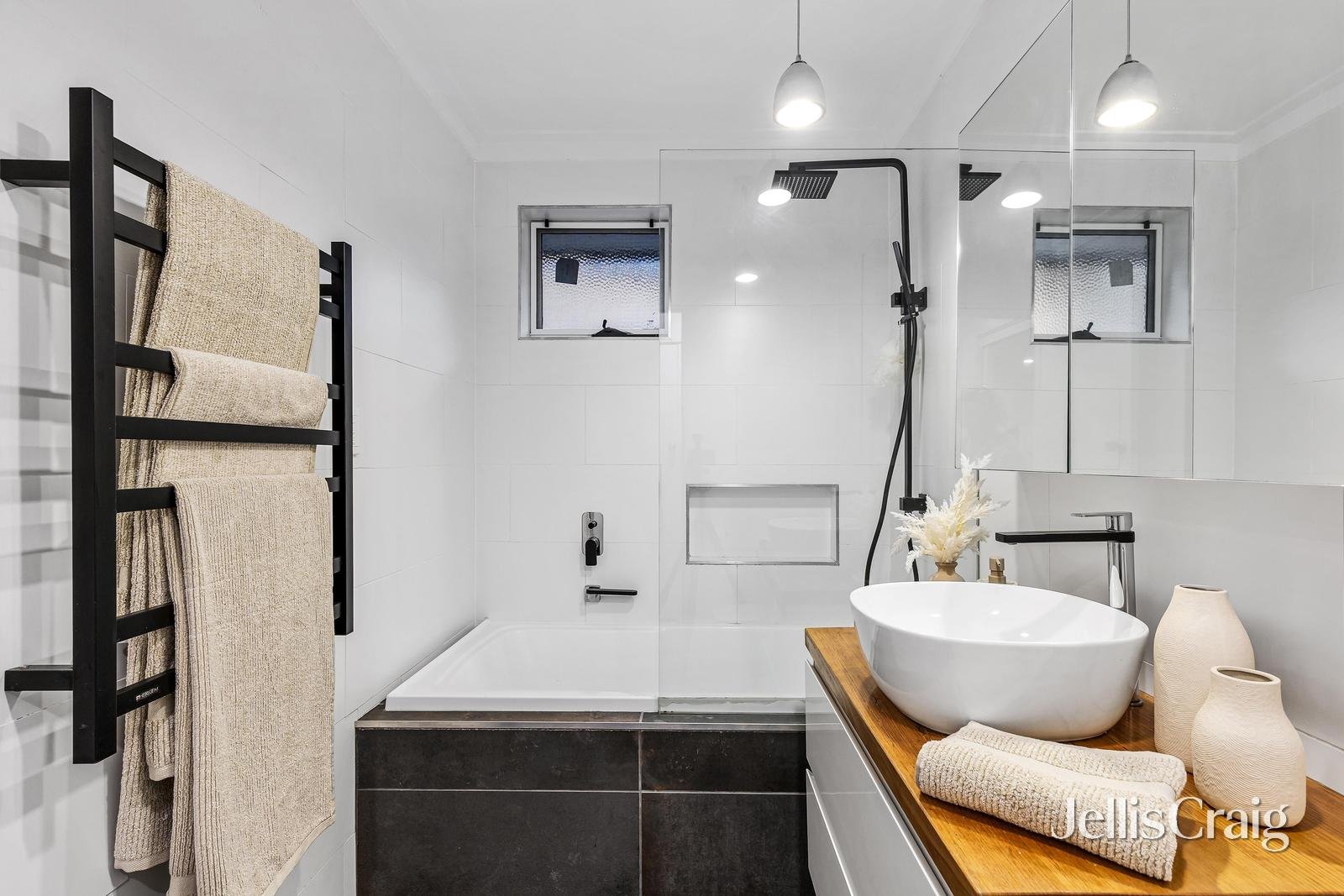 42 Avandina Crescent, Greensborough image 10