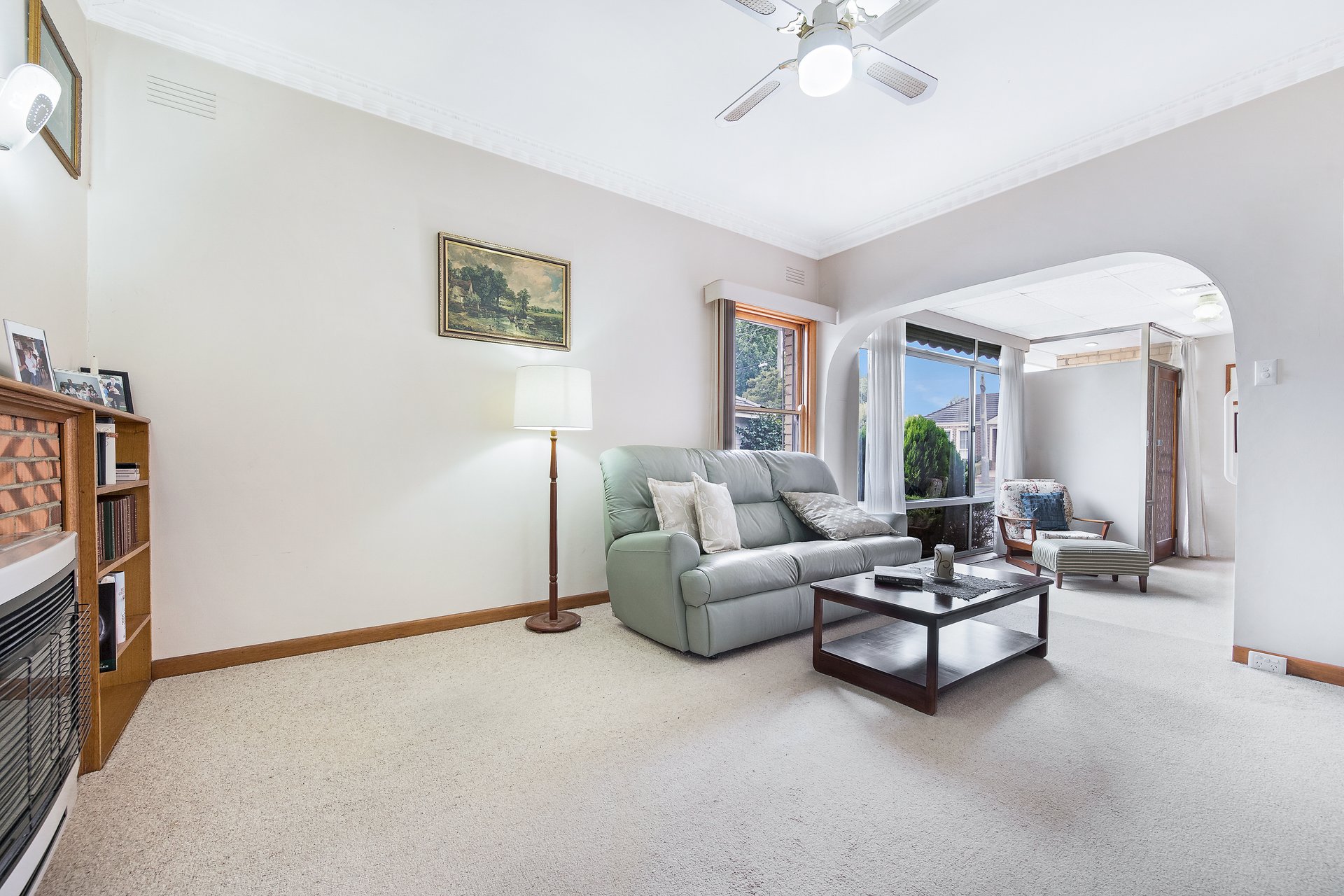42 Bizley Street, Mount Waverley image 3