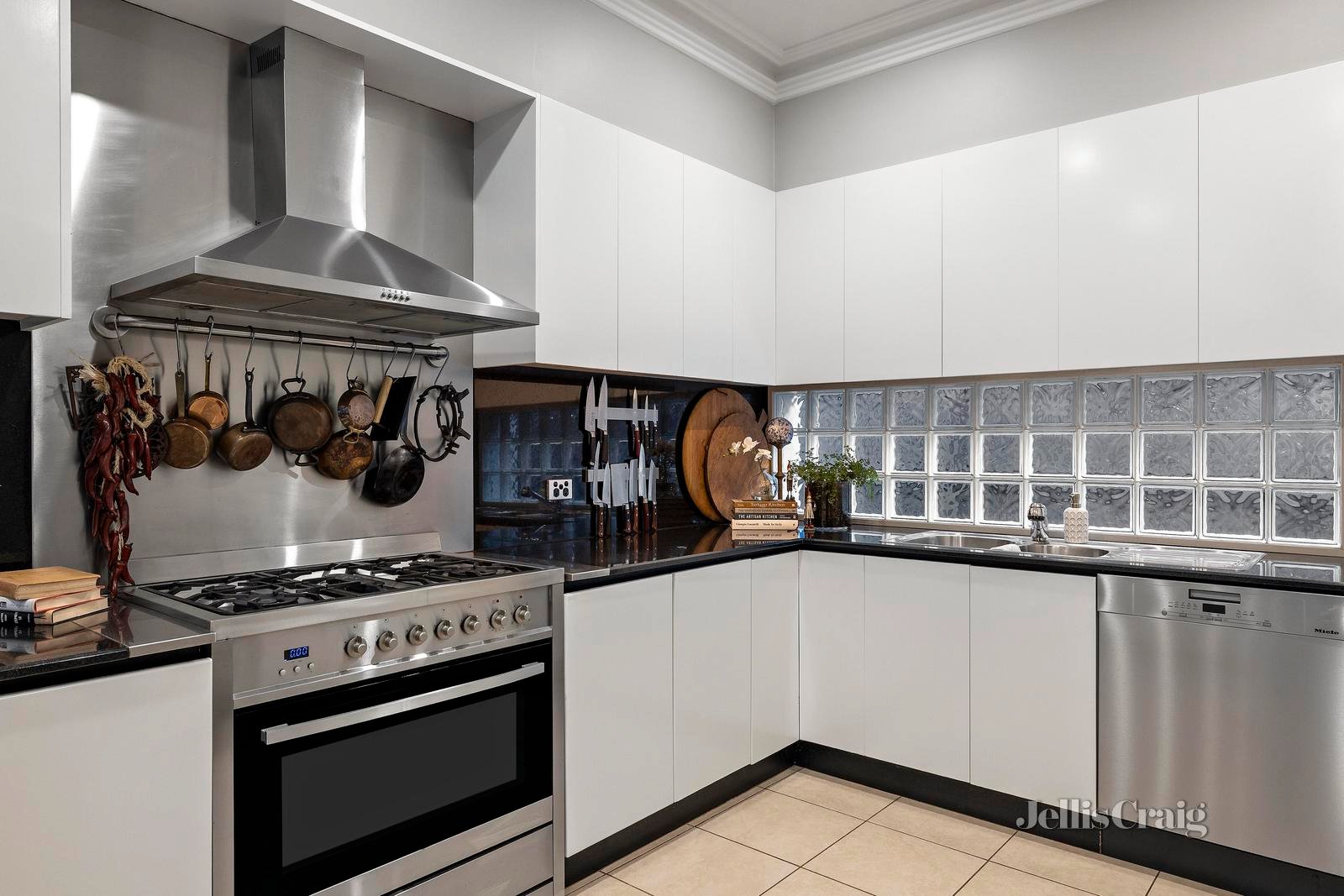 42 Canterbury Road, Camberwell image 4