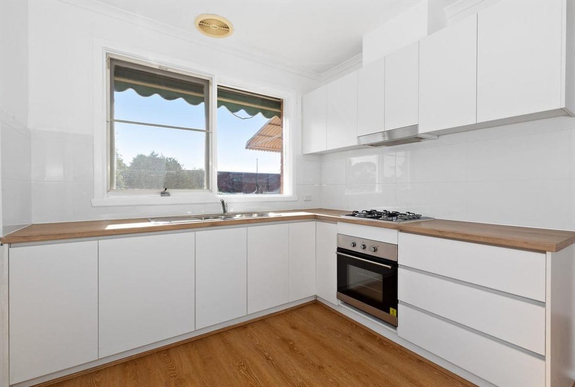 42 Caroline Cres, Blackburn&nbsp;North image 5