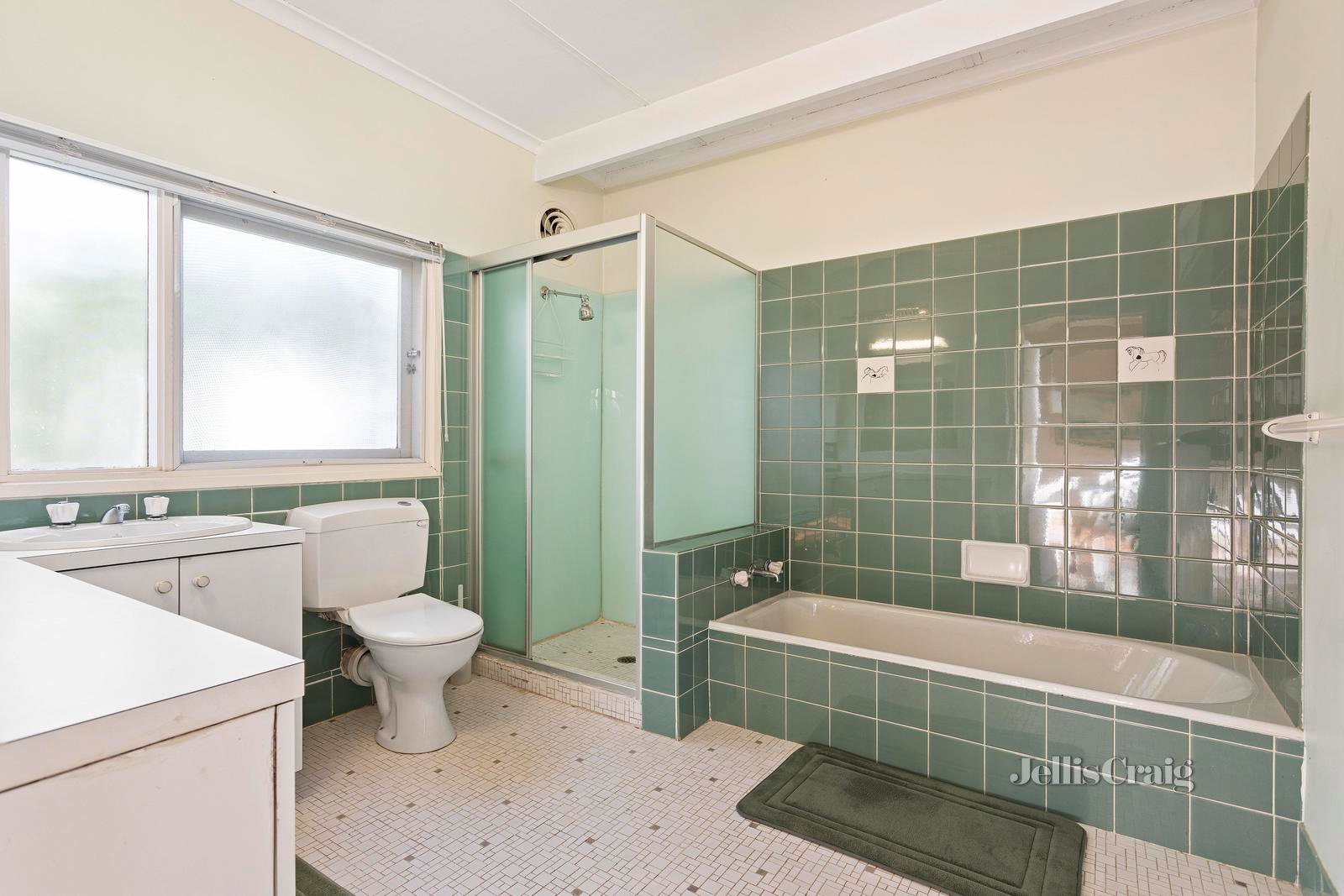 42 Coven Avenue, Heathmont image 7