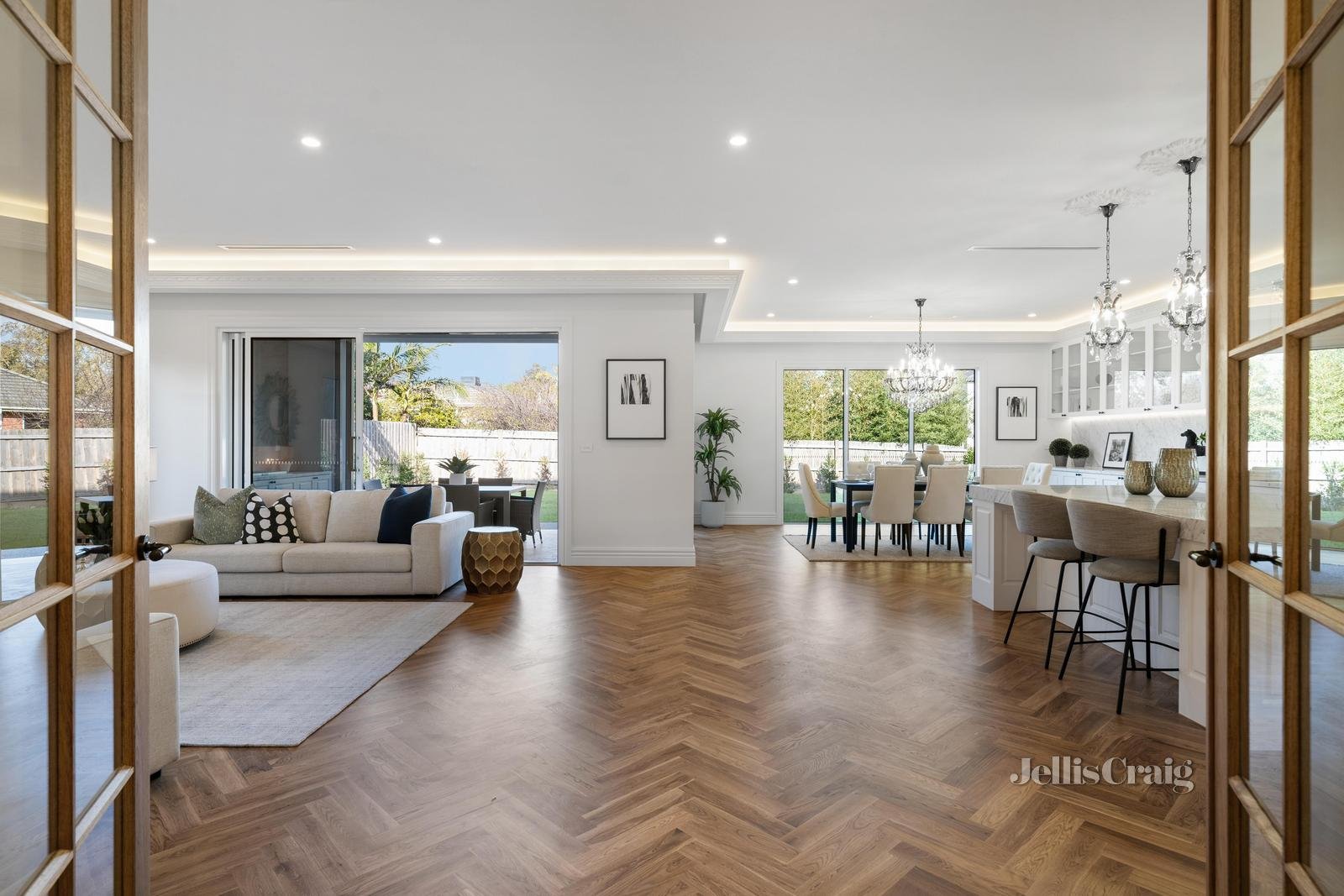 42 Cypress Avenue, Glen Waverley image 8