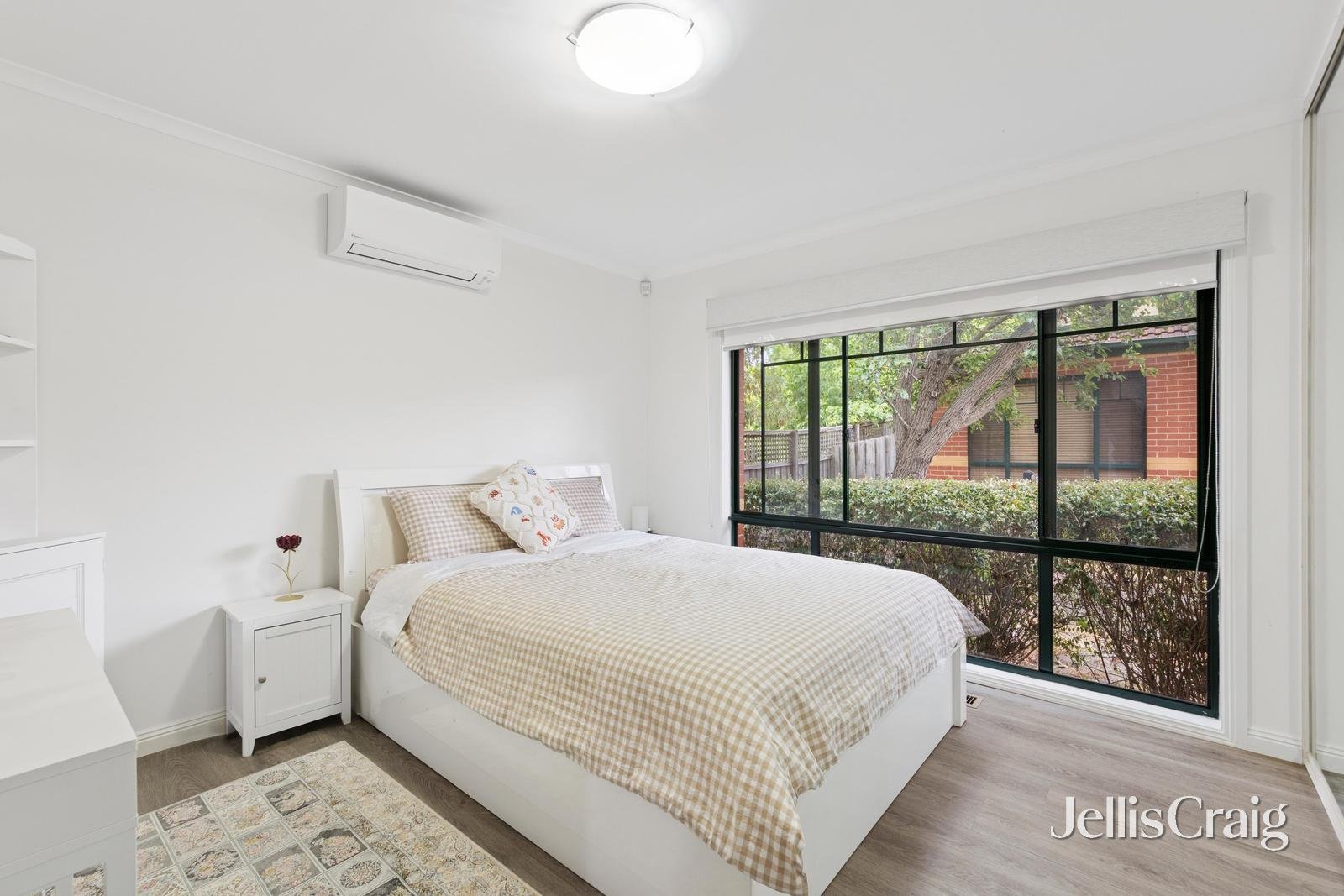 4/2 Daws Road, Doncaster&nbsp;East image 5