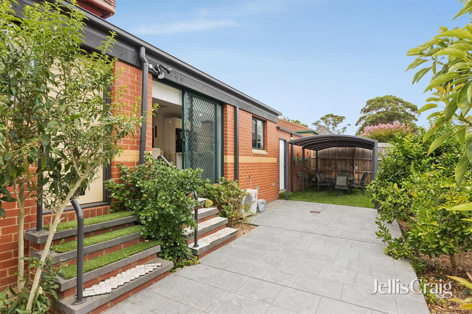 4/2 Daws Road, Doncaster&nbsp;East image 8