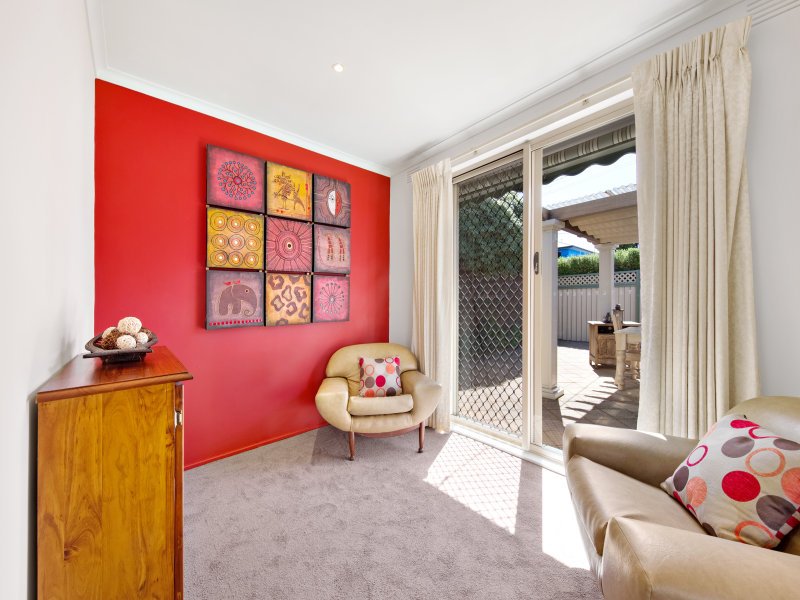 42 Denver Crescent, Rowville image 4