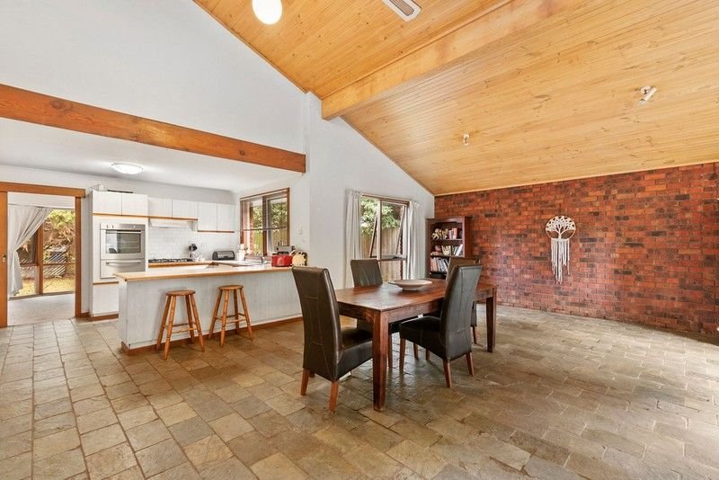 42 Dromana Parade, Safety&nbsp;Beach image 8