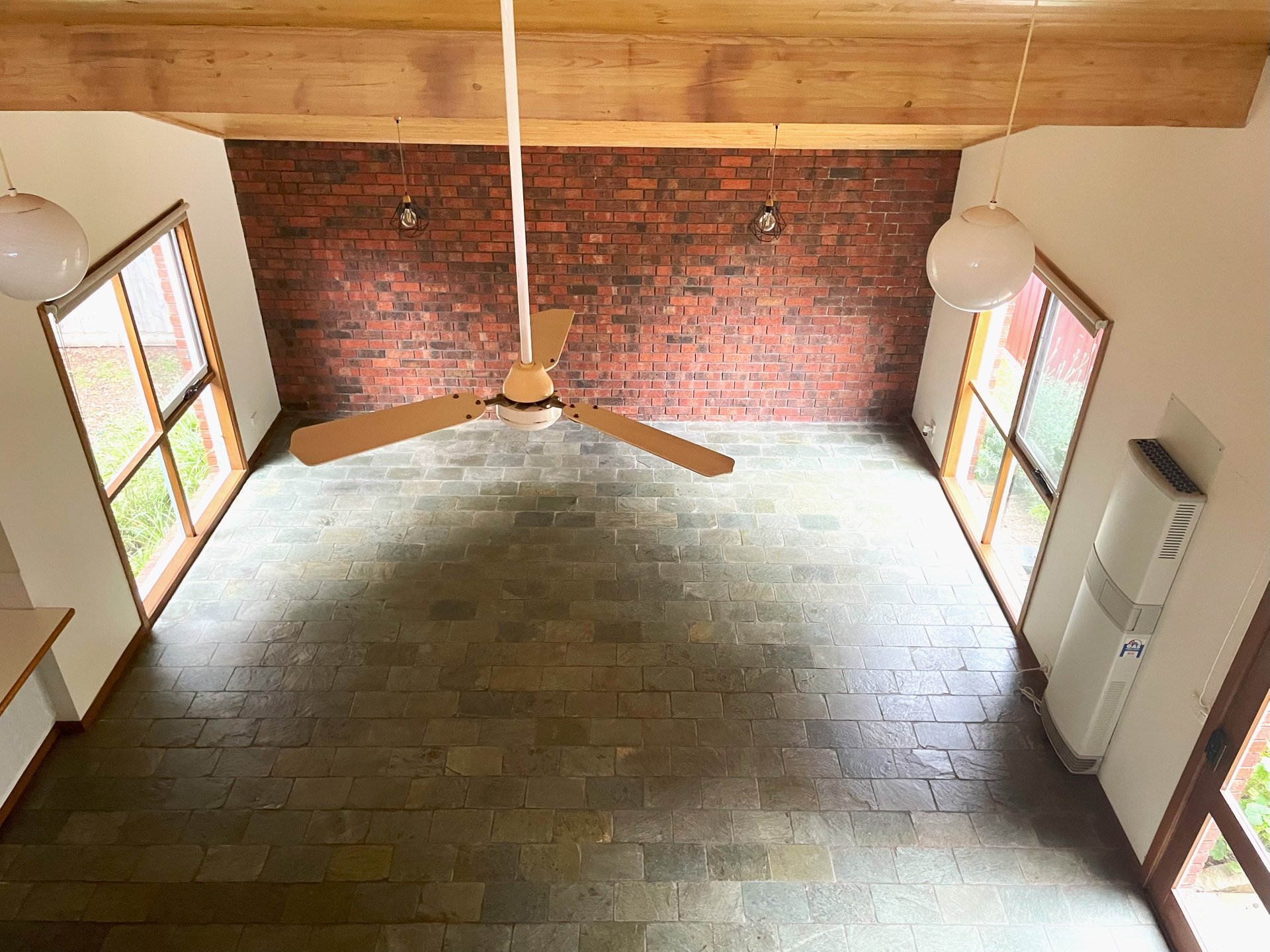 42 Dromana Parade, Safety&nbsp;Beach image 2