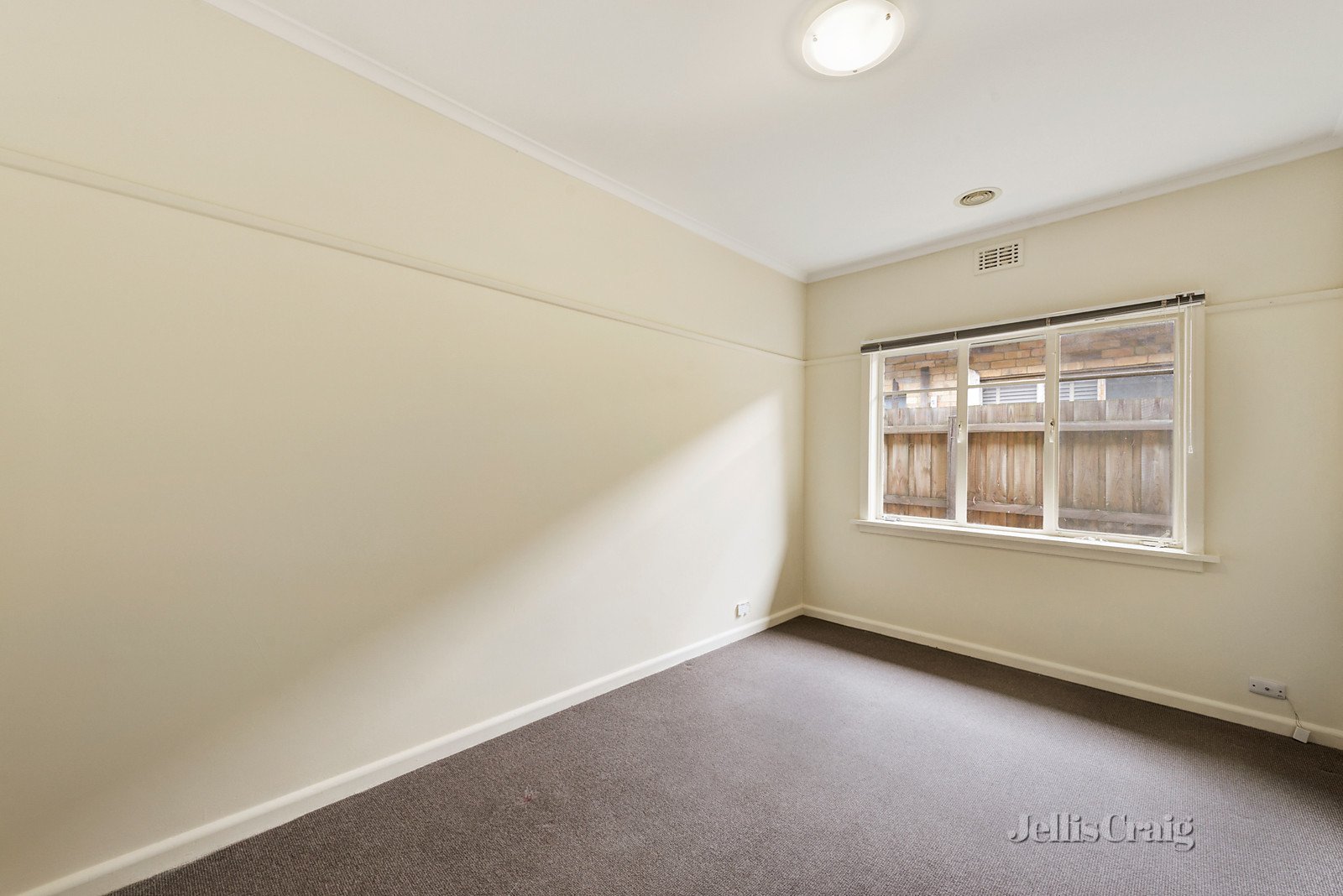 42 Edinburgh Street, Bentleigh East image 6