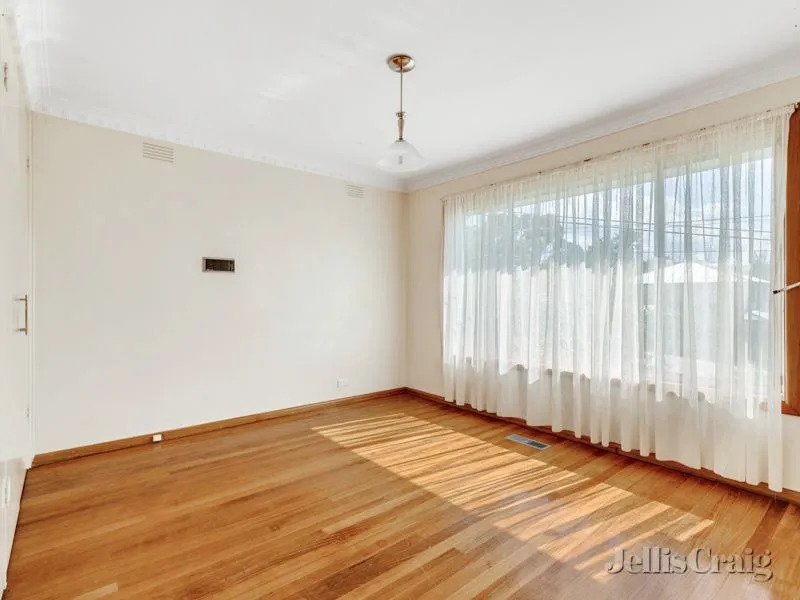 42 Elwers Street, Watsonia North image 6