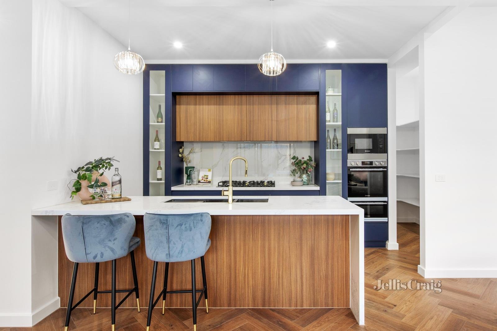 42 Forster Road, Mount Waverley image 6