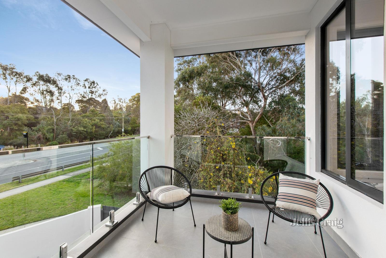 42 Forster Road, Mount Waverley image 13