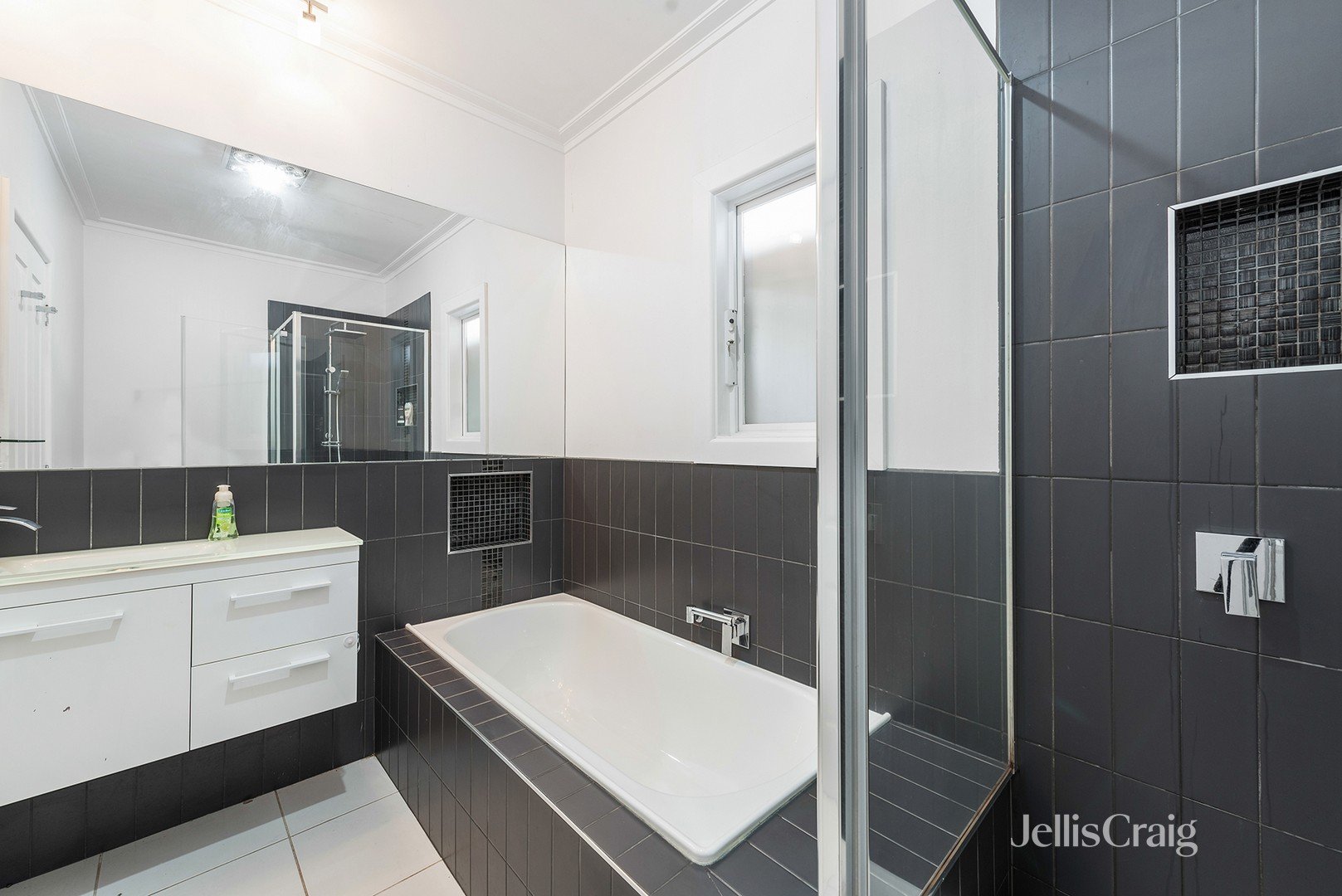 42 Francis Street, Yarraville image 8