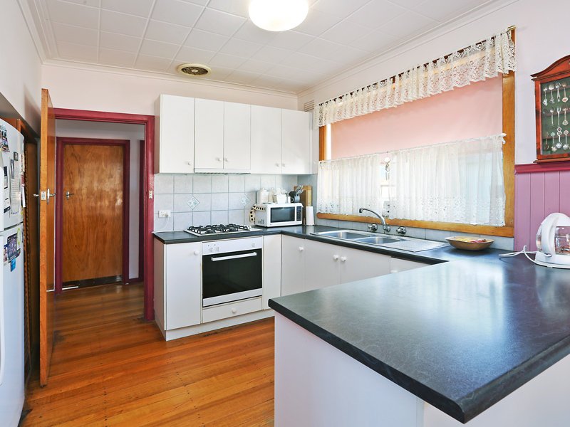 42 Giddings Street, North Geelong image 2