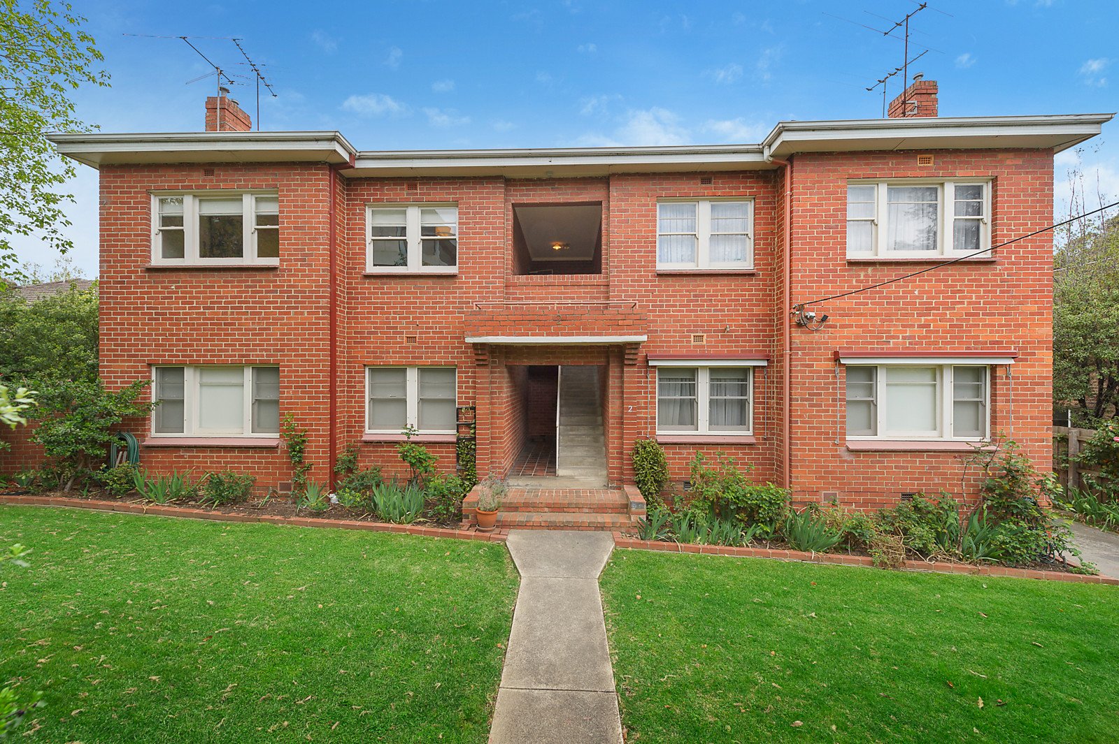 4/2 Glenarm Road, Glen Iris image 2