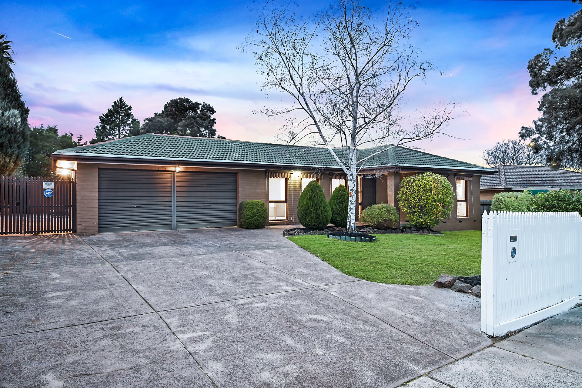 42 Goulburn Drive, Rowville image 1