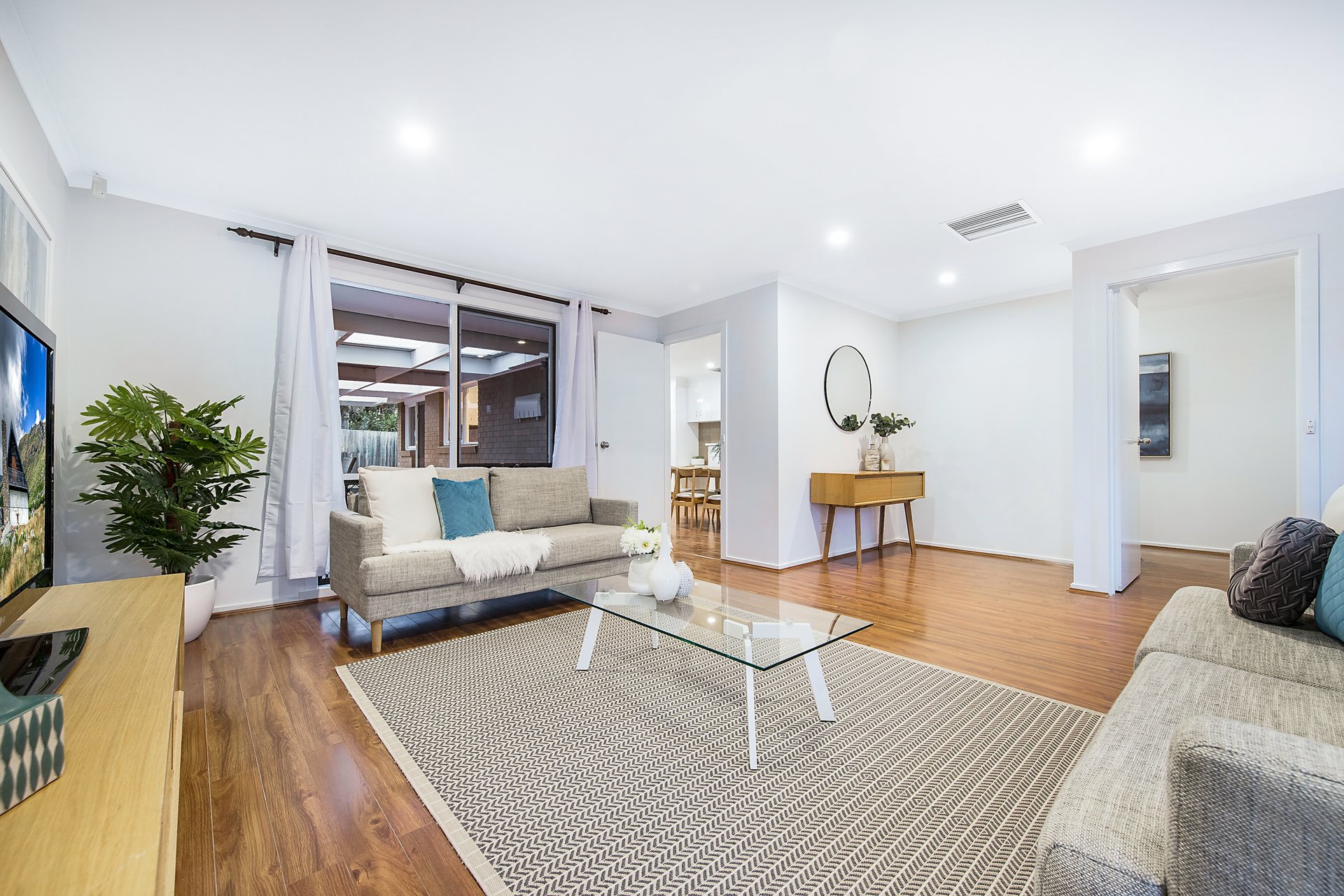 42 Goulburn Drive, Rowville image 3